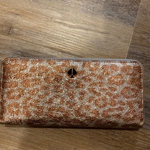 Kate Spade zip wallet